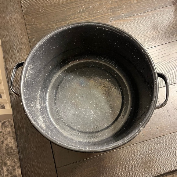 Vintage black speckled enamel ware stockpot with lid - Picture 2 of 5